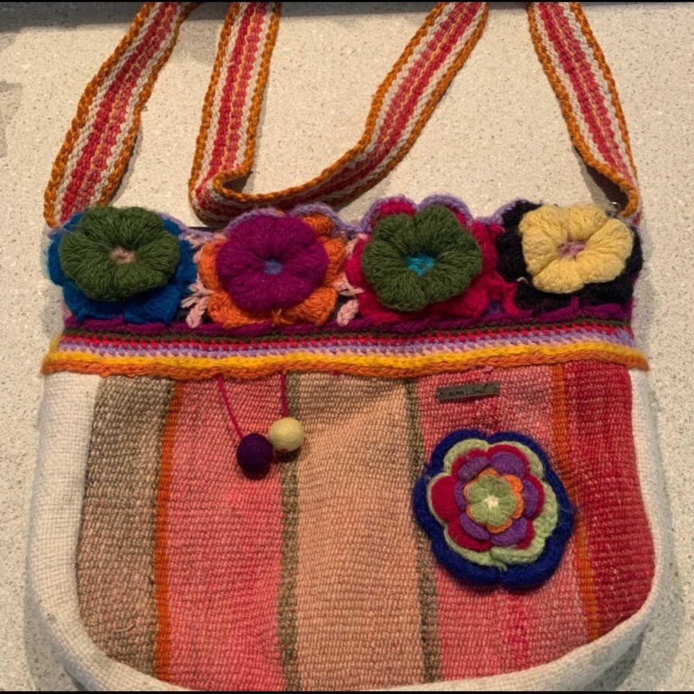 NWOT. Handmade Peruvian Purse.